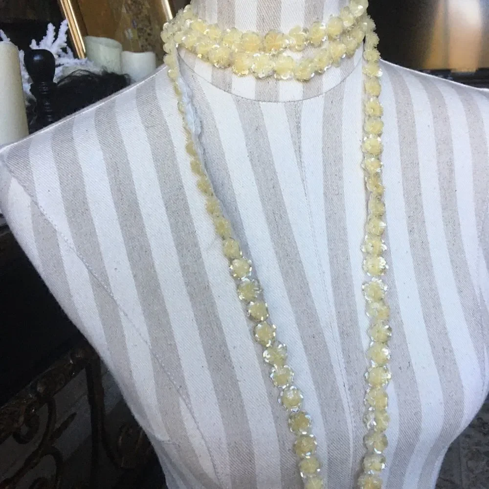 CREAM SEQUIN Rossettes